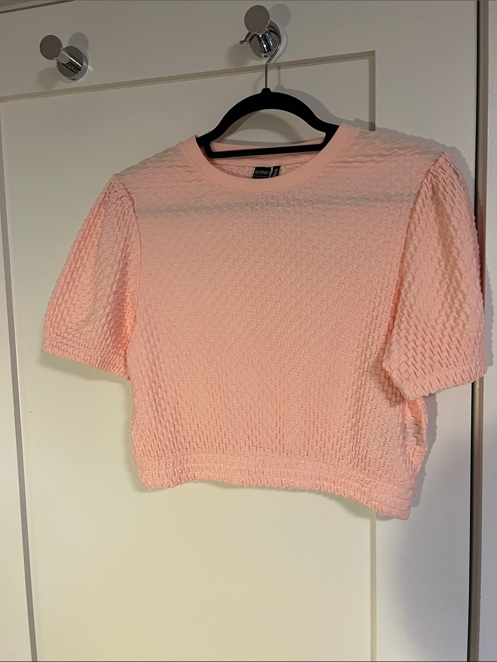 Simons Peach-Pink Textured Cropped Tee